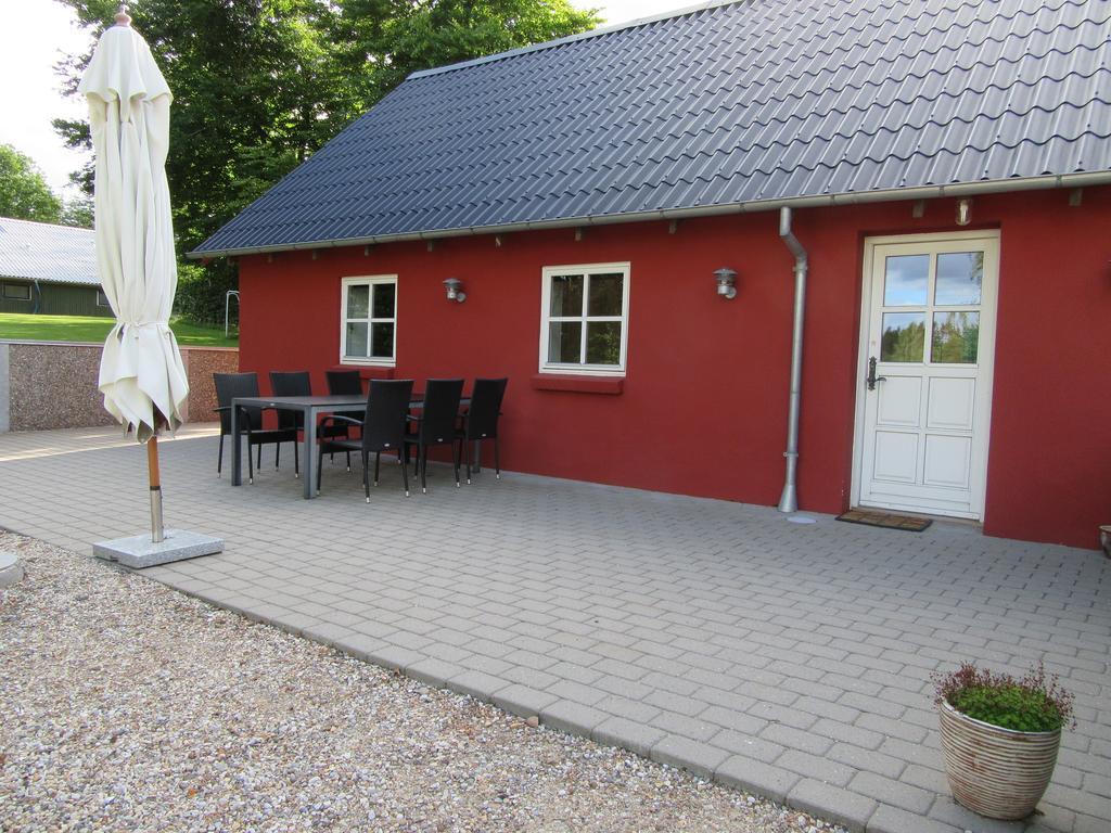 Hedelodden Apartment Uve Exterior photo